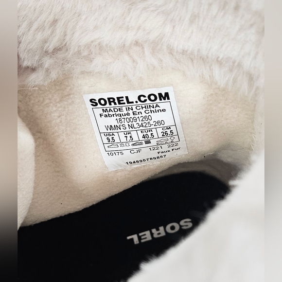 Ladies NWT Sorel Winter Boots - Picture 6 of 9